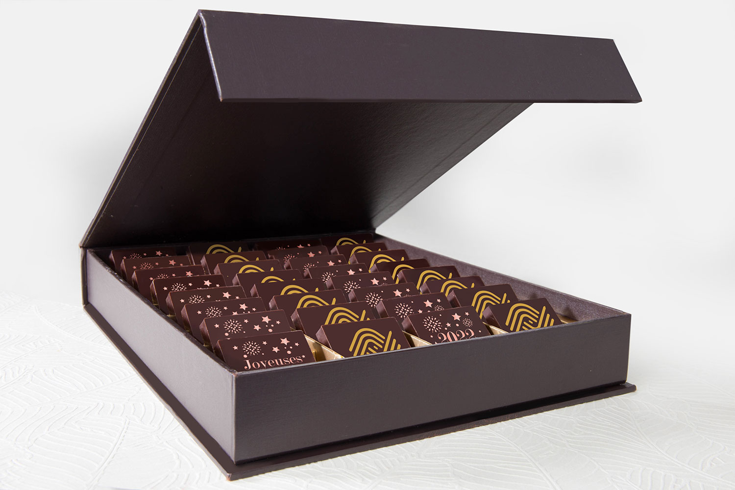Coffret de carrés de chocolat avec le logo Ephoto Dam et Joyeuses 2022