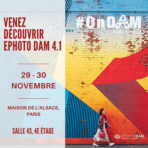 Femme qui marche dans la rue avec un sac à main dans les mains. Sur la photo, il y a le logo de la conférence OnDAM Paris ainsi que des informations sur l'évènement dont la date, et le lieu.