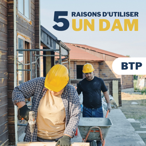 deux personnes qui travaillent dans le bâtiment qui sont entrain de bricoler