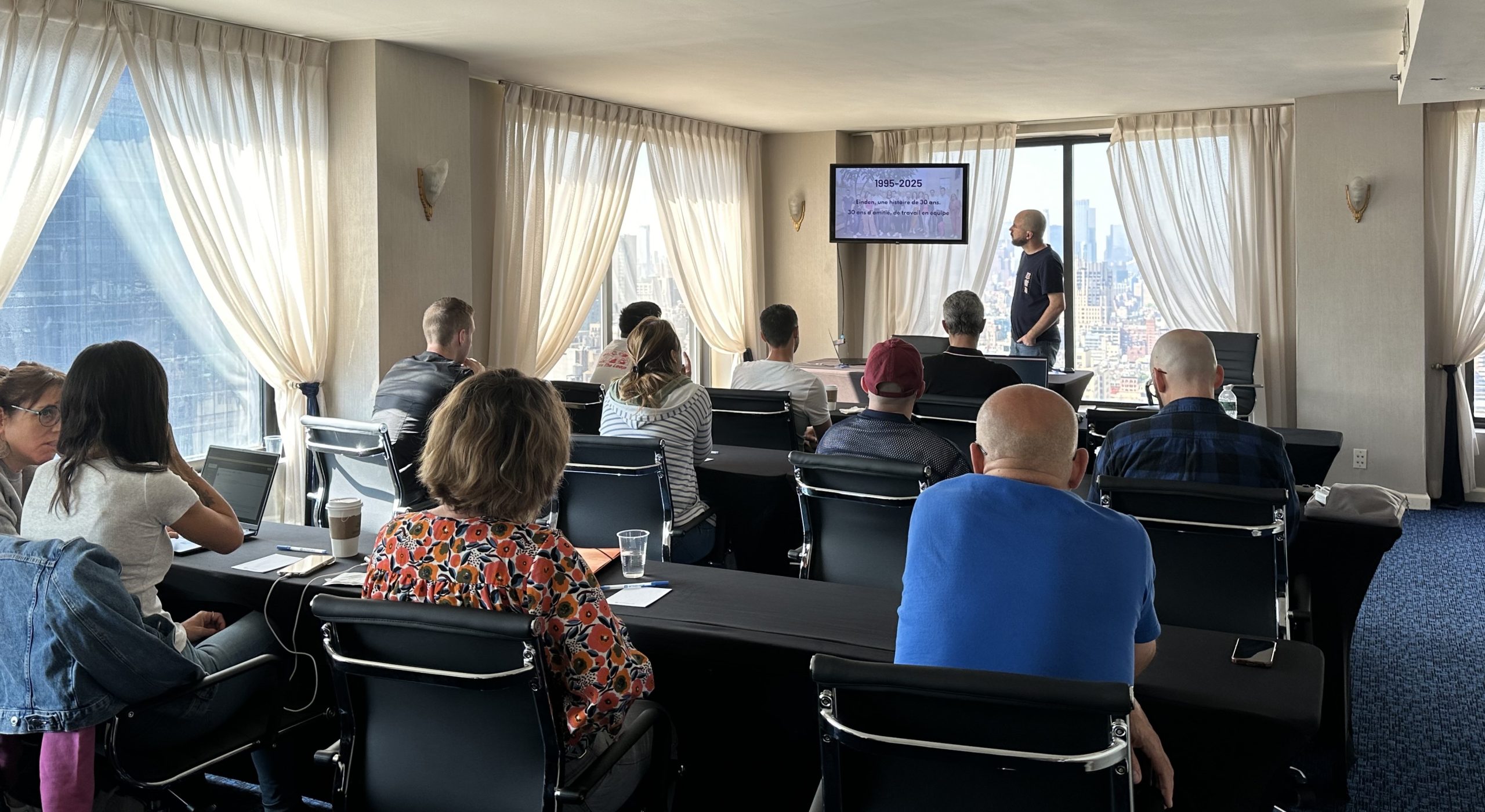Photo de l'équipe d'Einden lors de son séminaire à New York
